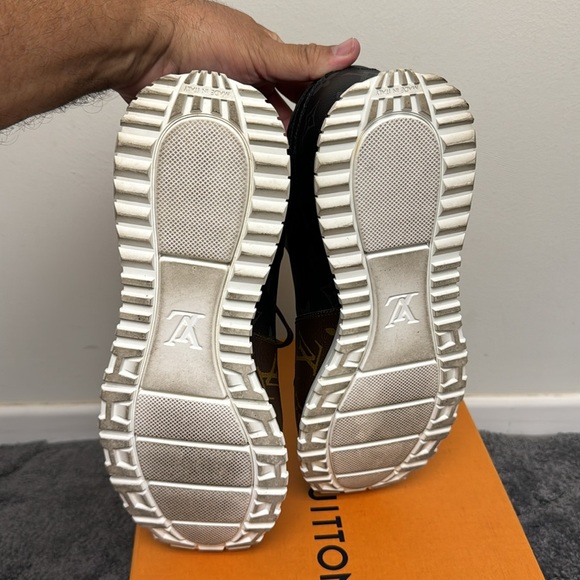 Authentic Louis Vuitton Monogram Mix Runaway Men’s. Sneakers 8 - Picture 5 of 10